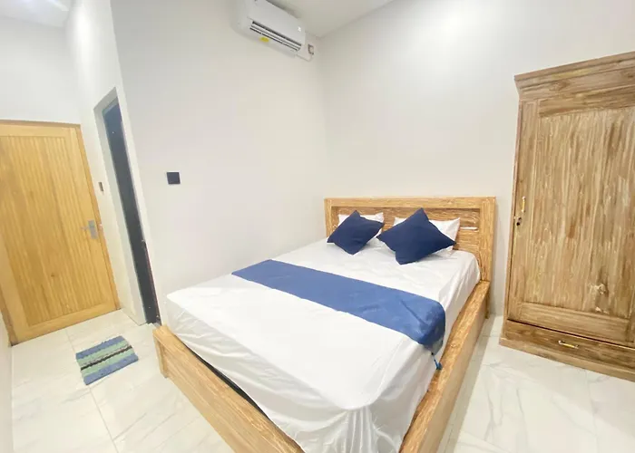 Sh Kuta- 20 Second To The By Micky Hotel